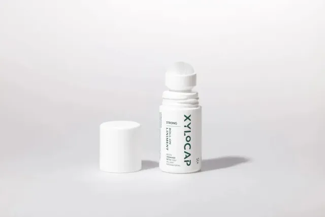 Xylocap Strong varmende liniment roll-on 50 ml luktfri