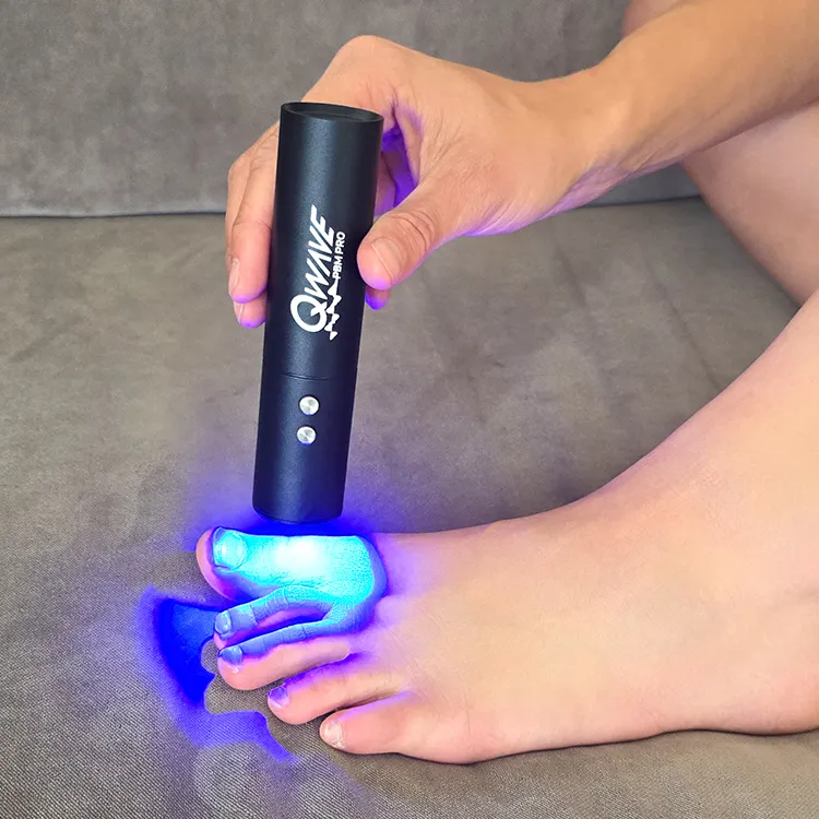QWave PBM Pro LED Torch blått rødt infrarødt lys punkt